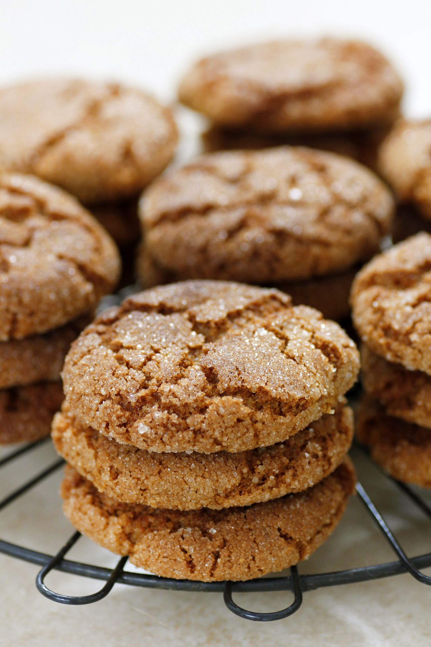 Soft Gingersnap Cookies | Lil' Cookie