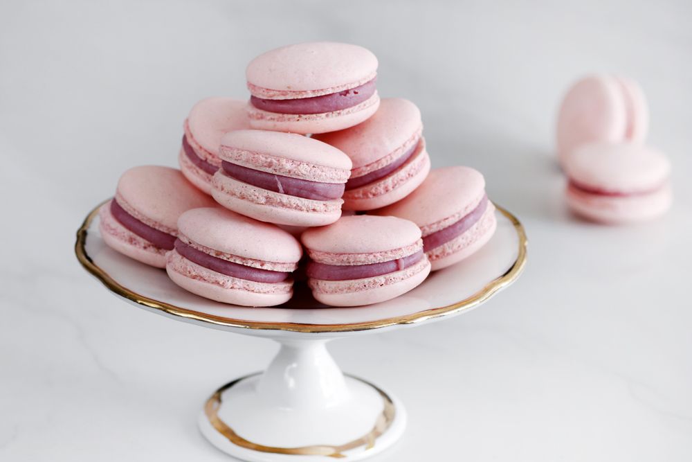 Raspberry Macarons Lil Cookie